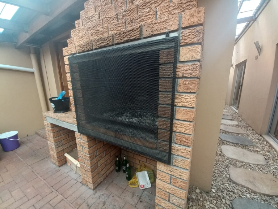 4 Bedroom Property for Sale in Portlands Western Cape